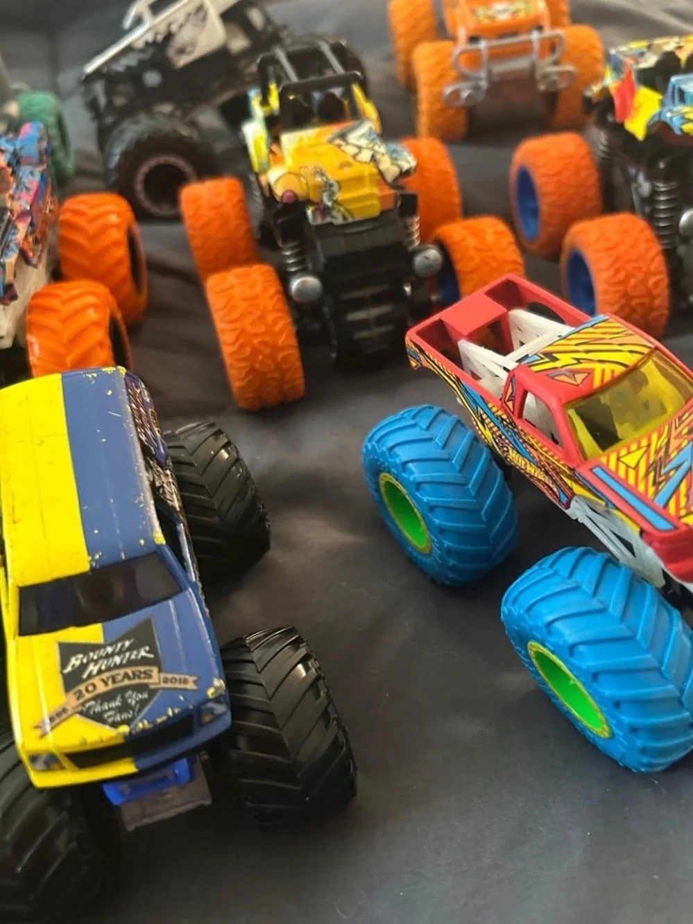 Hot Wheels Monster Trucks Lot of 16 Diecast 1:64 Grave Digger Soldier Fortune